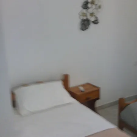 ακ 1 *